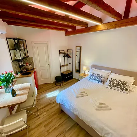 Exclusive Apartment *